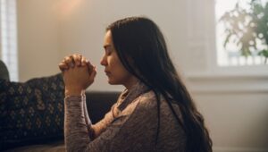 El Poder de la Oración hecha por una Madre